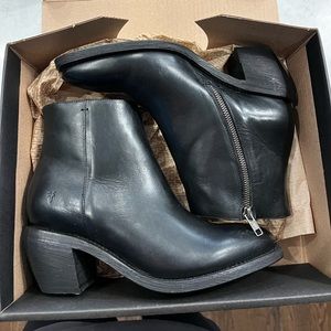 Frye Rosalia Bootie
